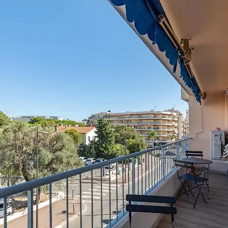 Apartment Great 4-room For 8 People Antibes